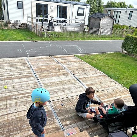 Phitina'S Tiny House Jabbeke - Oostende - Brugge Buitenkant foto